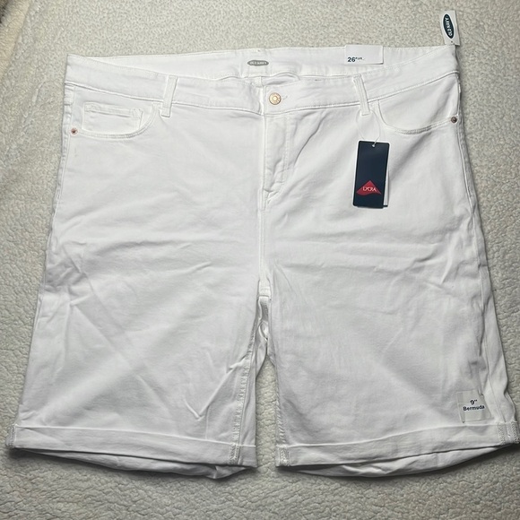 Old Navy Bermuda shorts size 26 plus extra white Size 26 Lycra new with tags - Picture 1 of 12